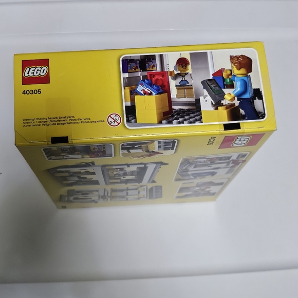 New Lego 40305 Lego Store Welcome to the Store Building Toy 362 pieces Ages 8+ - Picture 4 of 7